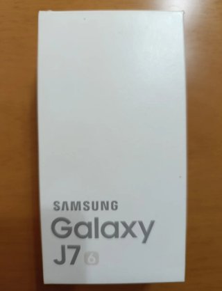 Samsung Galaxy J7 (6) Dorado