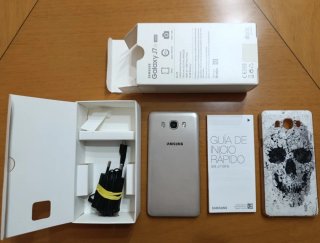 Samsung Galaxy J7 (6) Dorado