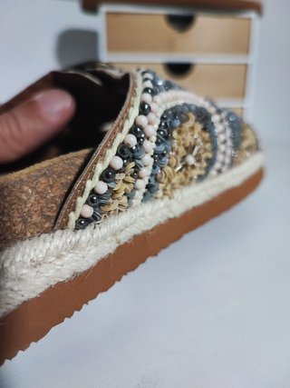 Sandalias André Talla 37 con Cuentas
