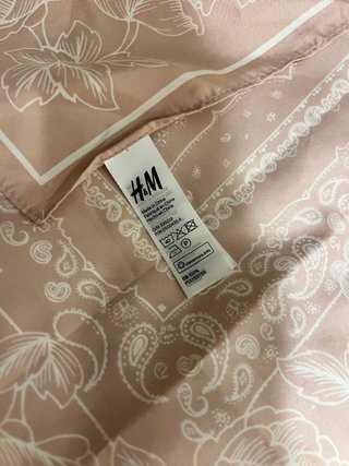 Pañuelo H&M floral beige/rosa
