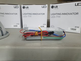 Lote 4 Focos LED LG T111 41W (4000K) + Drivers