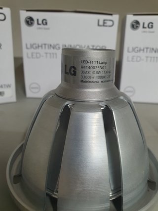 Lote 4 Focos LED LG T111 41W (4000K) + Drivers