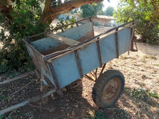 Se vende carro de chapa con volquete.