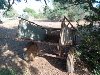 Se vende carro de chapa con volquete.