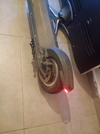 Patín eléctrico Joyor modificado