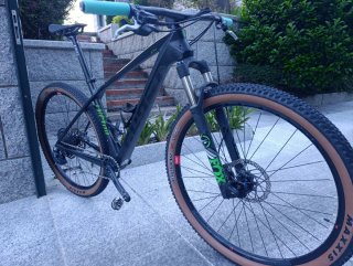 Bicicleta Montaña MTB GHOST Lector 6 Carbono.