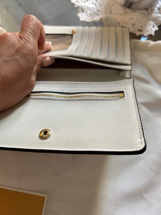 Cartera Michael Kors Blanca y Dorada