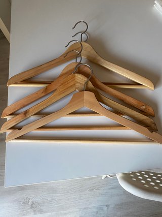 Perchas de madera
