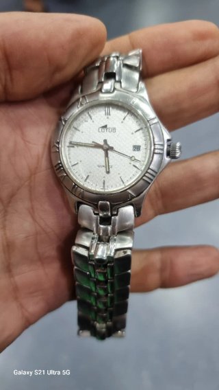 Reloj Lotus Quartz Plata