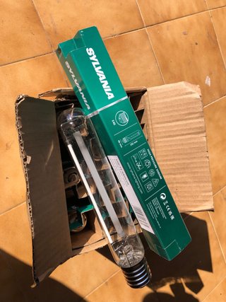 Bombilla SYLVANIA Alta Presión Sodio E40