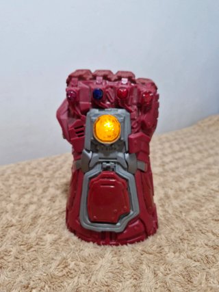 Guante Thanos Marvel Gemas del Infinito
