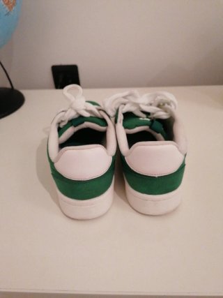 Zapatillas Hummel verdes y blancas