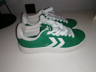 Zapatillas Hummel verdes y blancas