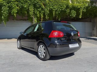 Volkswagen Golf 2004