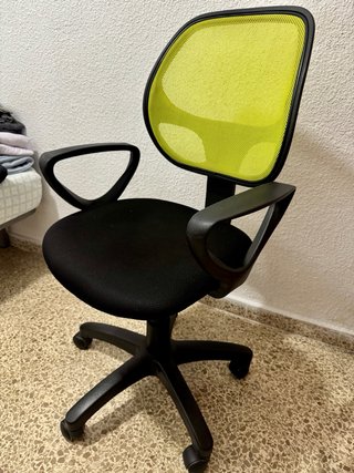 Silla de escritorio ergonómica negra y verde