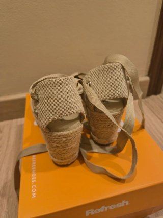 Zapatos esparto cuña Refresh beige talla 37