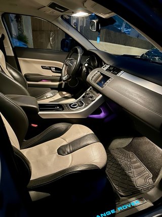 Range Rover Evoque Si4 dynamic
