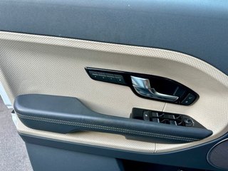 Range Rover Evoque Si4 dynamic