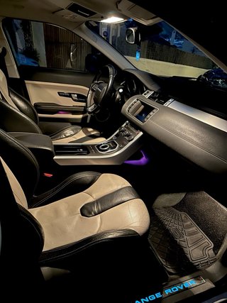 Range Rover Evoque Si4 dynamic