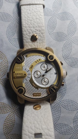 Reloj Diesel Dorado y Blanco