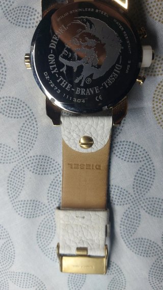 Reloj Diesel Dorado y Blanco