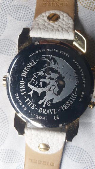 Reloj Diesel Dorado y Blanco