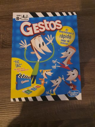 Juego Superzings Race to Rescue anton zampon roco