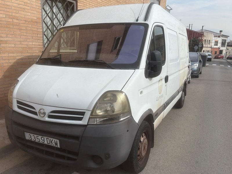 Nissan Interstar - foto 1