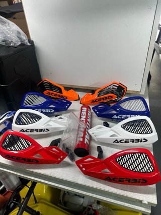 Paramanos Acerbis Moto, gafas, manillar esponja...