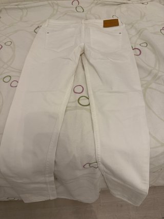Vaquero blanco de Mango nunca usado