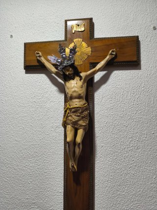 Crucifijo antiguo