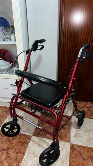 Andador Rollator de 4 ruedas con asiento y cesta