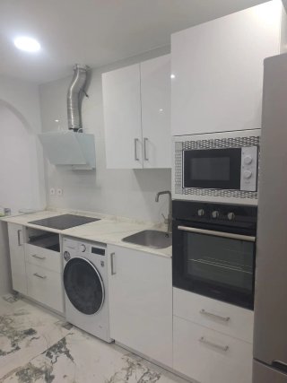 Montaje y desmontaje de muebles y cocinas.