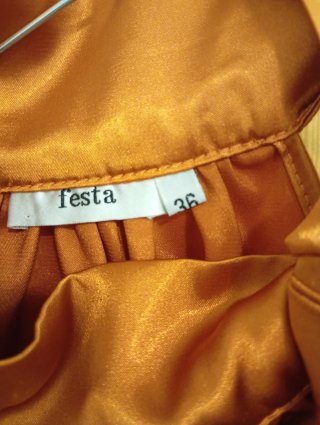 Blusa fiesta dorada/naranja talla M
