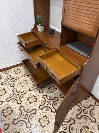 Aparador antiguo de madera