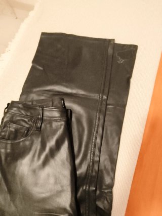 Pantalón efecto piel Levi's Talla S