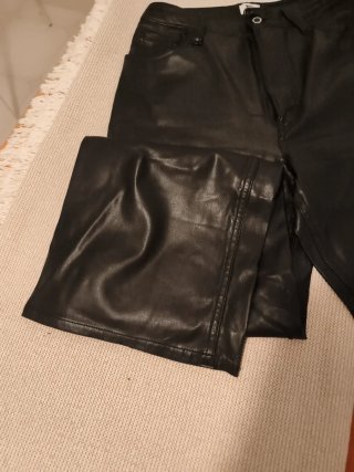 Pantalón efecto piel Levi's Talla S
