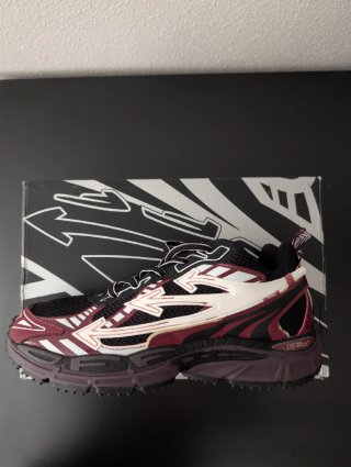 Zapatillas Off-White Negras y Moradas
