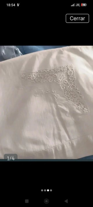 Set di lenzuola ricamate bianche