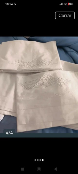 Set di lenzuola ricamate bianche