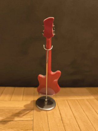 Mini Guitarra Réplica AC/DC + Caja Madera