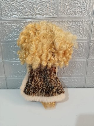 Rainbow High Meline Luxe Gold Muñeca