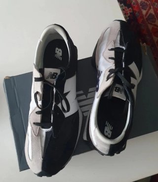 Tenis New Balance 327 x Foot Locker