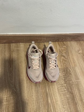 Nike Vomero Plus