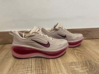 Nike Vomero Plus