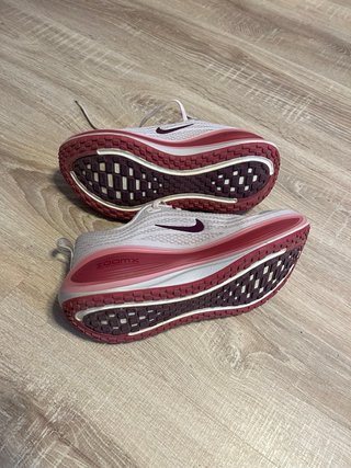 Nike Vomero Plus