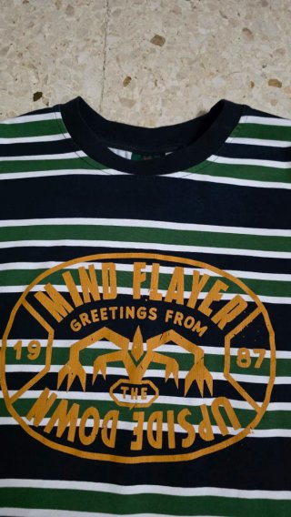 Camiseta Pull and Bear Stranger Things Talla M