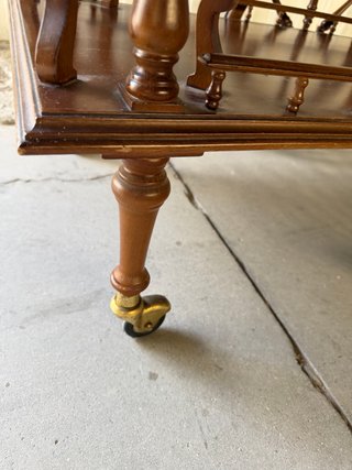 Carrito de madera para bar