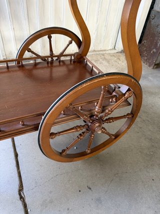 Carrito de madera para bar