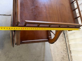 Carrito de madera para bar